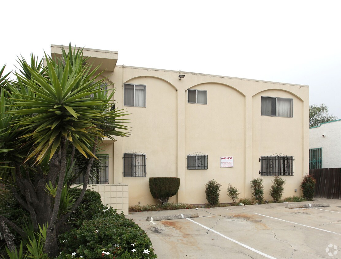 Foto del edificio - 4344 Illinois St