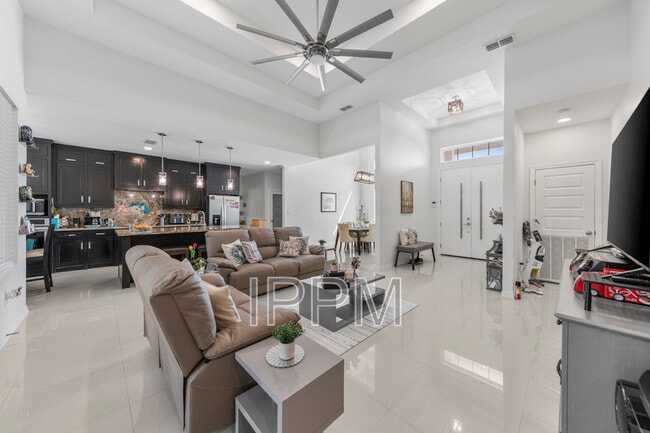 Foto del edificio - 1622 Helena Dr