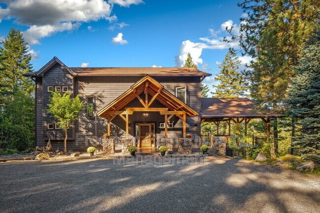 Foto del edificio - 382 Blacktail Rd