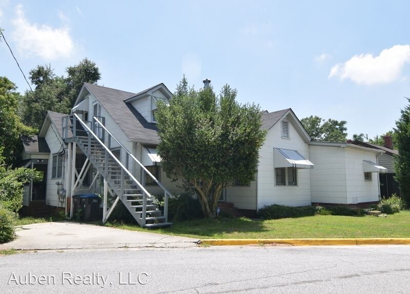 Primary Photo - 2 br, 1 bath House - 1112 Cobb Street Apt. 3