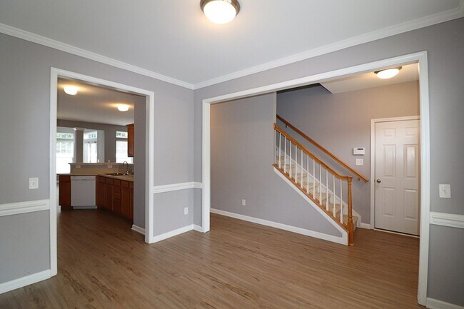 Foto del edificio - Great 3 Bed 2.5 bath townhome in Sunset Po...