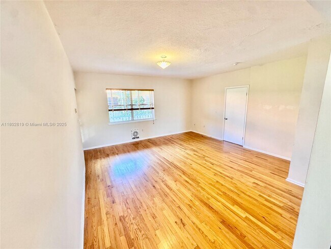 Foto del edificio - 736 13th St