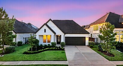 Building Photo - 28227 Clear Breeze Ct