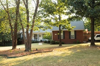 Building Photo - 2431 N Toy Dr