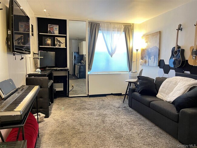 Foto del edificio - 855 E Broadway