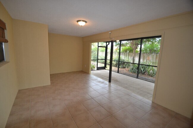 Foto del edificio - 3210 Buccaneer Rd