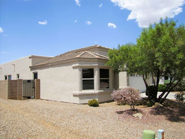 Foto del edificio - Spacious 3BR/2BA/2.5 CG, 2167 sq.ft. renta...