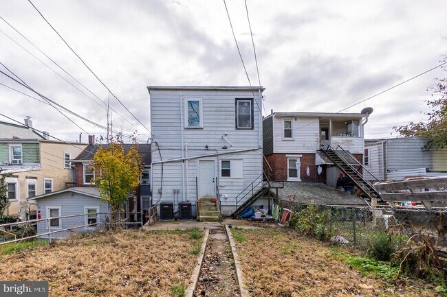 Foto del edificio - 217 W Lancaster Ave