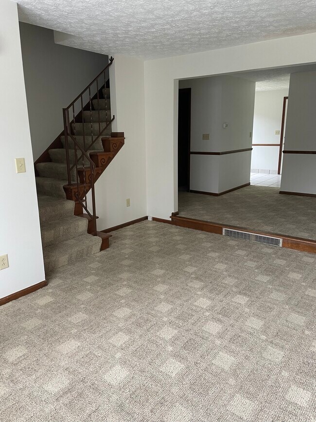 5963 Pine Rise Ct, Columbus, OH 43231 House Rental in Columbus, OH