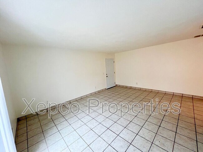 Foto del edificio - 13460 Quinta Way