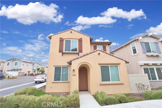 Building Photo - 5572 Valencia Dr