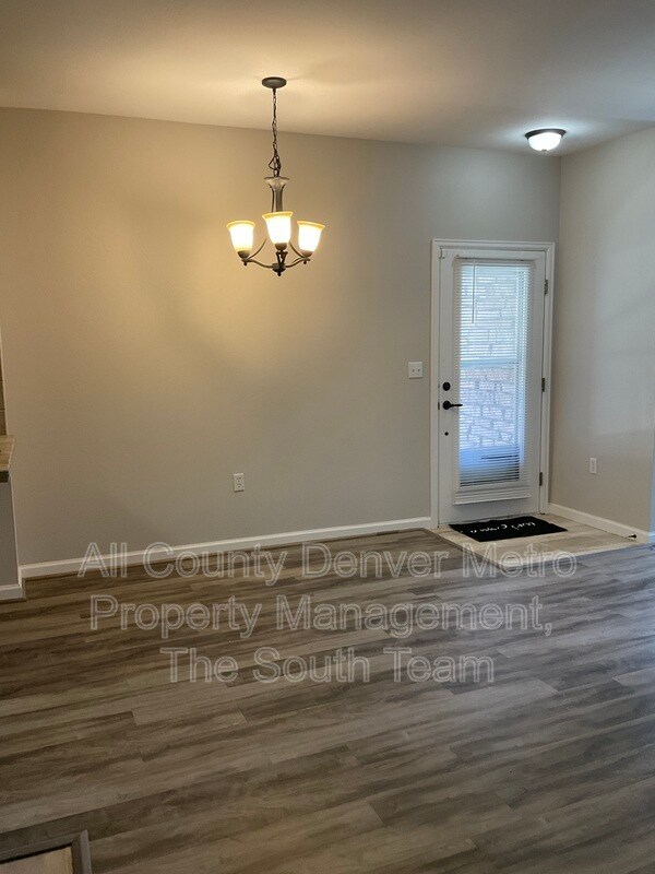 Foto del edificio - 3235 S Walden Ct