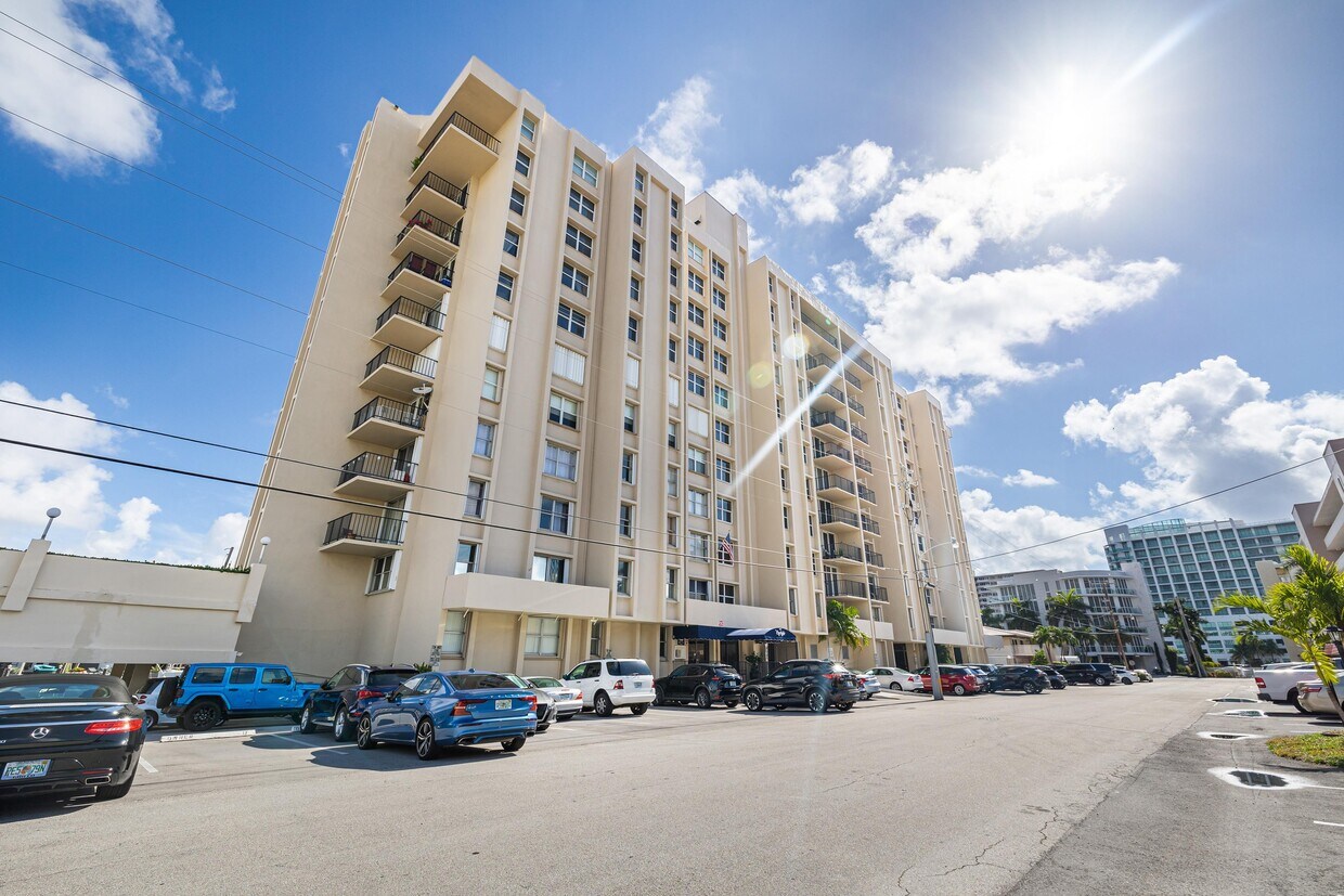 2881 NE 33rd Ct Unit 2G, Fort Lauderdale, FL 33306 Condo for Rent in