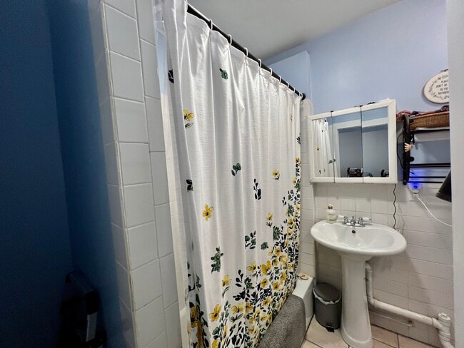 Building Photo - 117 Buttonwood St