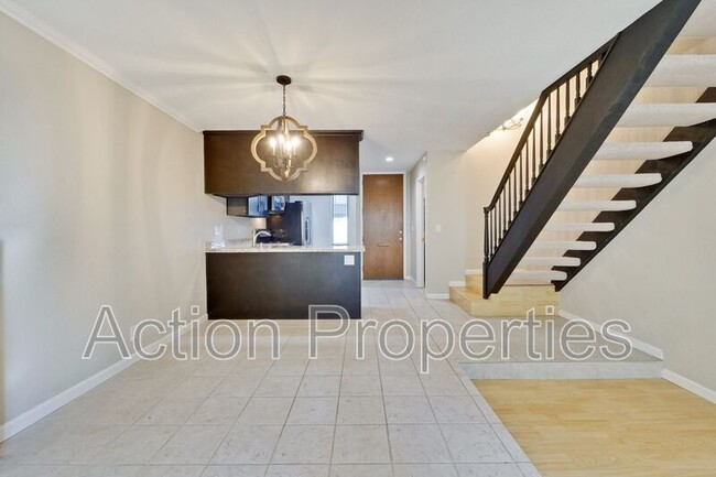 Building Photo - 3041 Kaiser Dr