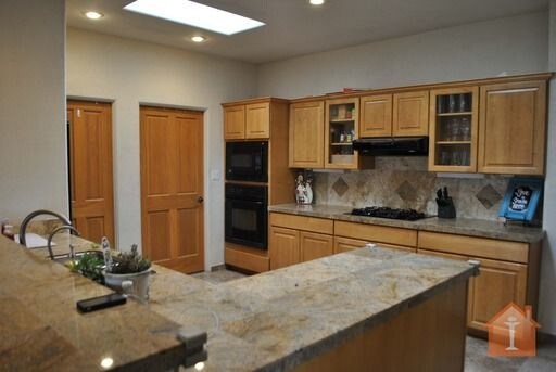 Building Photo - 5441 Colibri Pl
