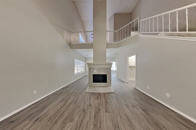 Foto del edificio - 4327 Palmer Plantation Dr