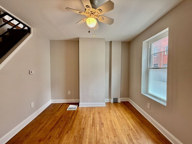 Building Photo - Charming 2 Bed/1 Bath House on Quiet Block South Philly