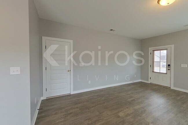Foto del edificio - 180 White Oak Cir