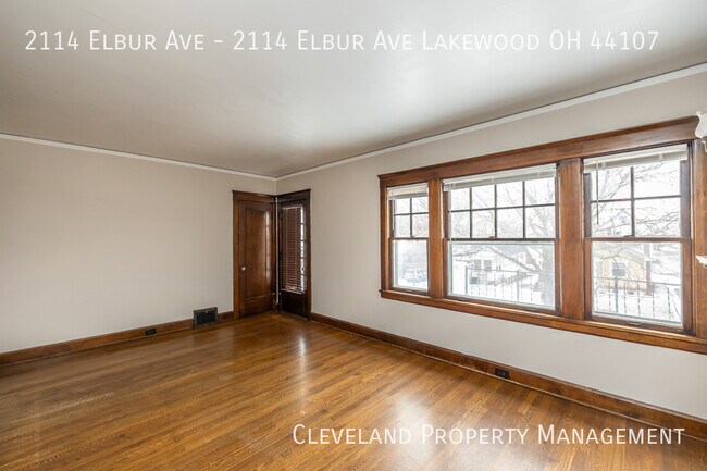 Building Photo - Charming Lakewood Up Unit