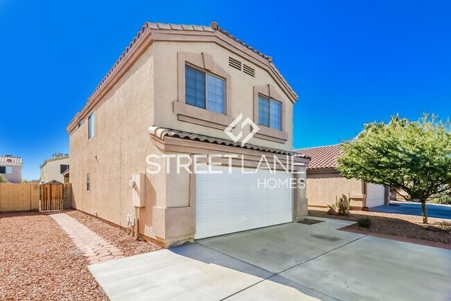 Building Photo - REDUCED!