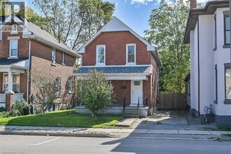 Building Photo - 509 Colborne St