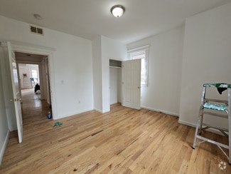 Building Photo - 853 S 15th St