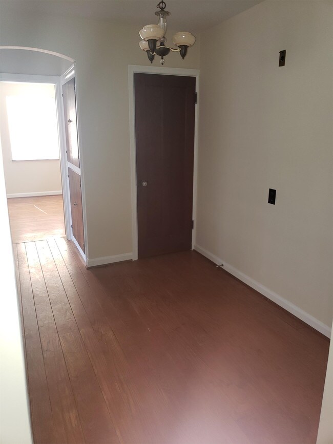 Building Photo - 7340 Reading Rd