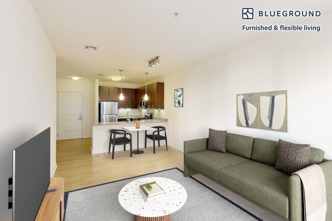 Foto del edificio - 333 Great River Rd