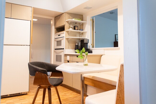 Foto del edificio - 2107 S Ventura Dr