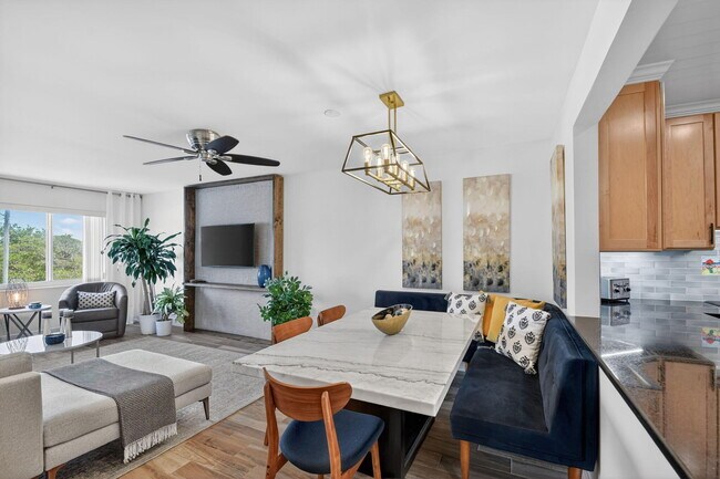 Foto del edificio - 1502 S Lakeside Dr