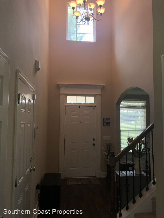 Building Photo - 3 br, 2.5 bath House - 165 SE Vickers Road