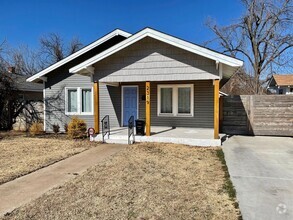 Building Photo - 2319 NW 18th St