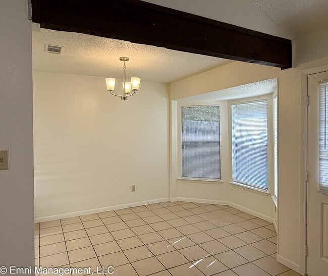 Building Photo - 1408 Garnet Rd