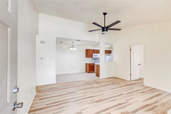 Foto del edificio - 14202 Sussman Ct