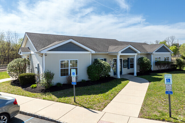 Leasing Office - Sharp Road Apartments