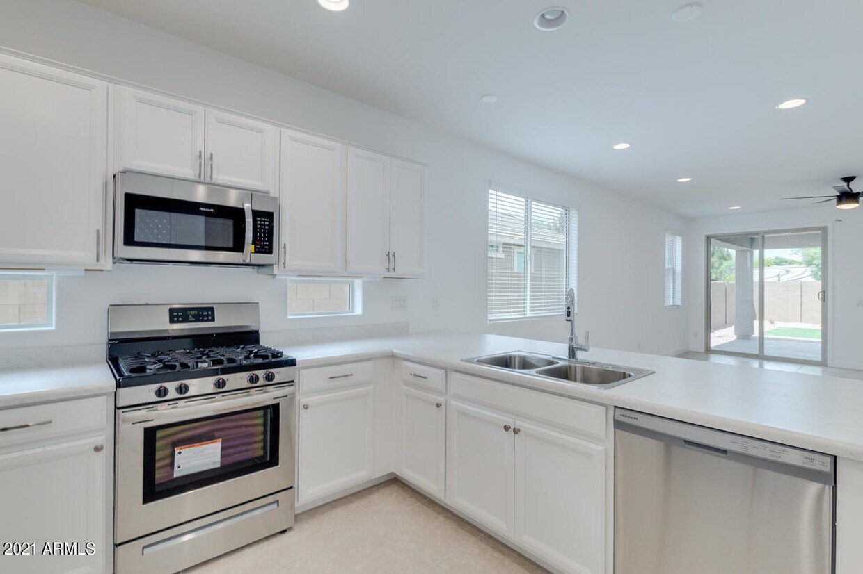 Foto principal - 3745 S 65th Ave