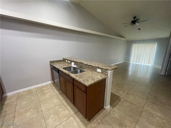 Foto del edificio - 1619 SW 33rd St