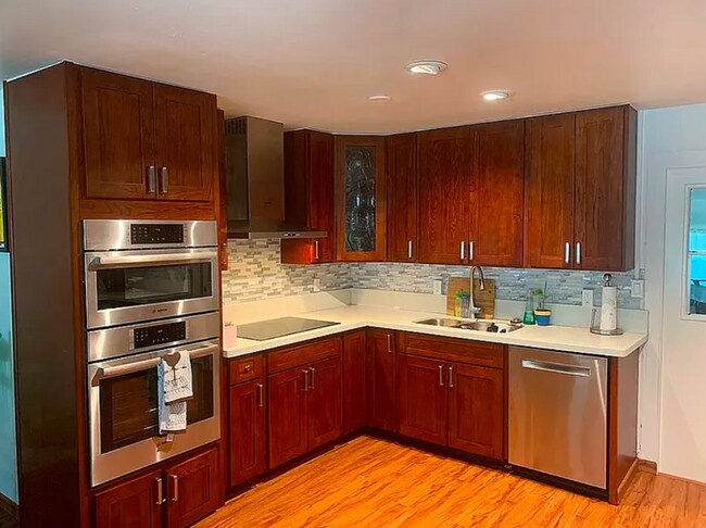 Photo - 410 Kaha St Apartment