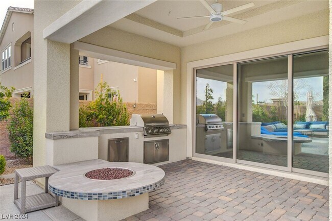 Building Photo - 4039 Villa Rafael Dr