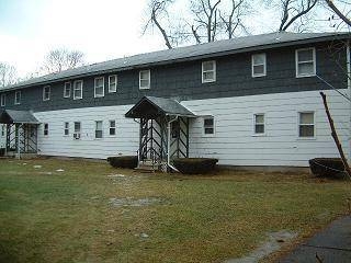 Building Photo - 32 River St