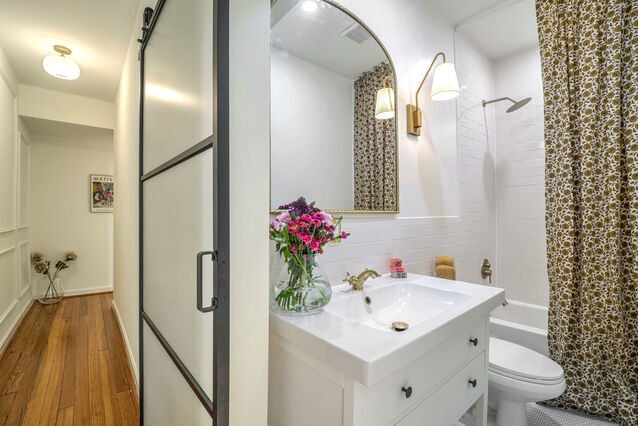 Upstairs bathroom - 772 Harvard St NW