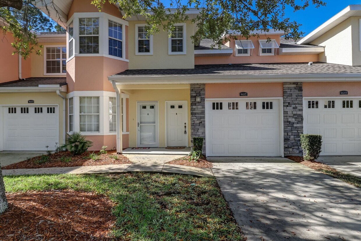 Primary Photo - Beautiful 3BR/2BA Condo in Gated Stoney Cr...