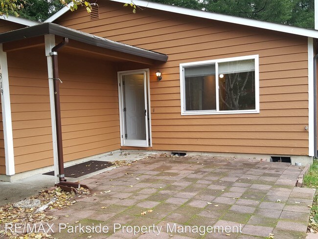 Building Photo - 3 br, 2 bath House - 1319 14th Ave SW