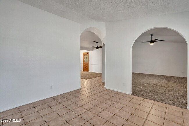 Building Photo - 16223 N 40th Pl