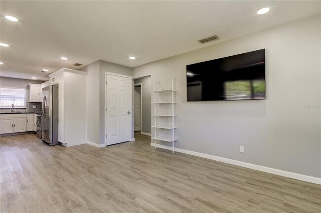 Foto del edificio - 7106 S Sparkman St