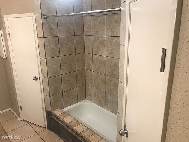 Building Photo - 4 br, 2 bath House - 22112 Diane Drive