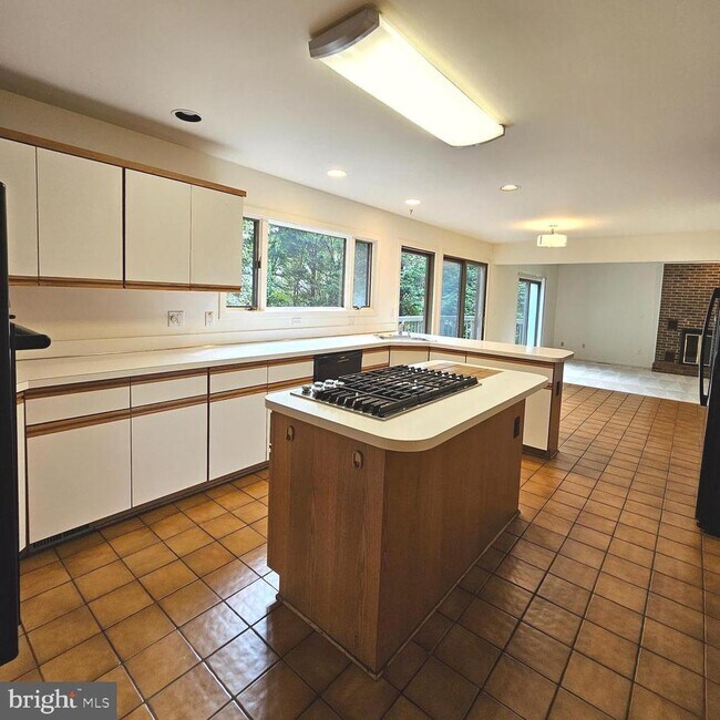 Building Photo - 7413 Walton Ln