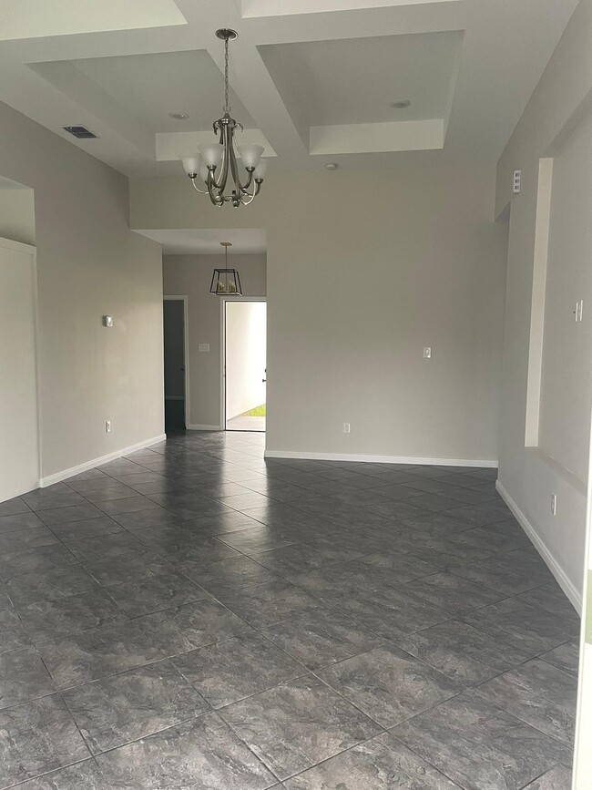 Foto del edificio - 1523 Riddle Drive