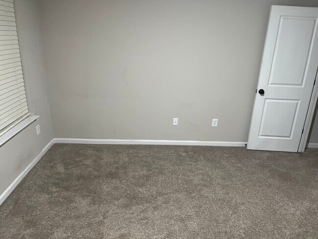 Foto del edificio - 7204 Stoney Wood Ln